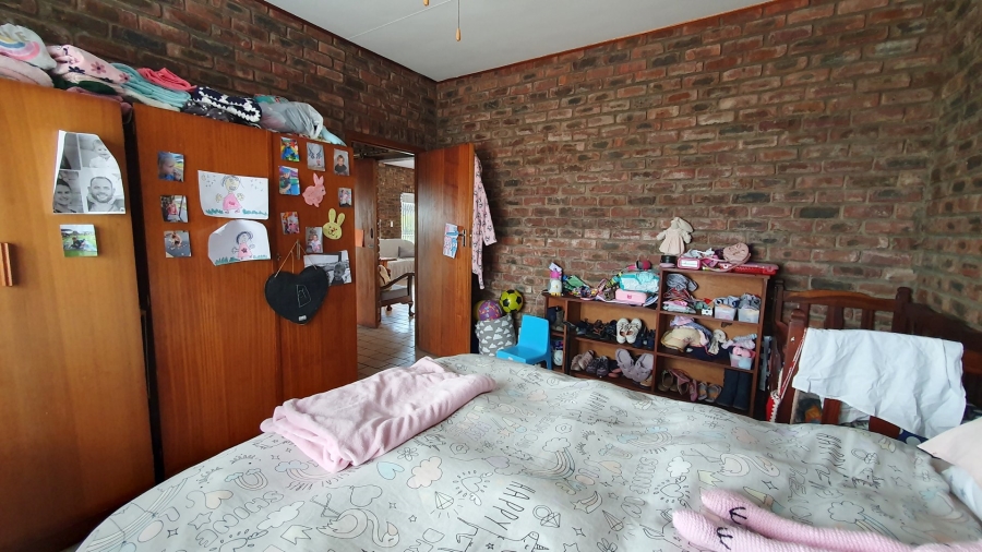5 Bedroom Property for Sale in Dana Bay Western Cape